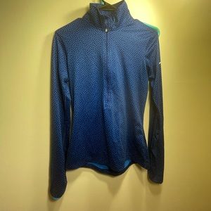 NIKE LONG SLEEVE HALF ZIP